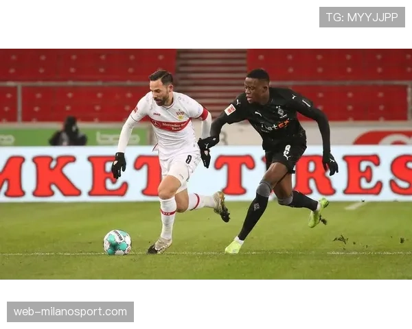 德甲第26轮焦点战半场战报:拜仁慕尼黑1-1暂平斯图加特